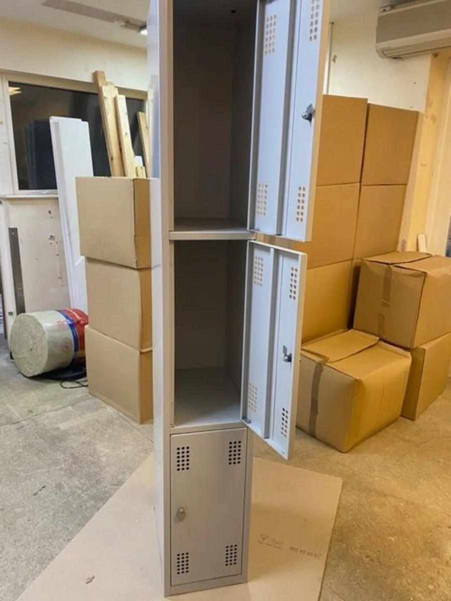 2 and 3 Door Metal lockers - grey - Image 3