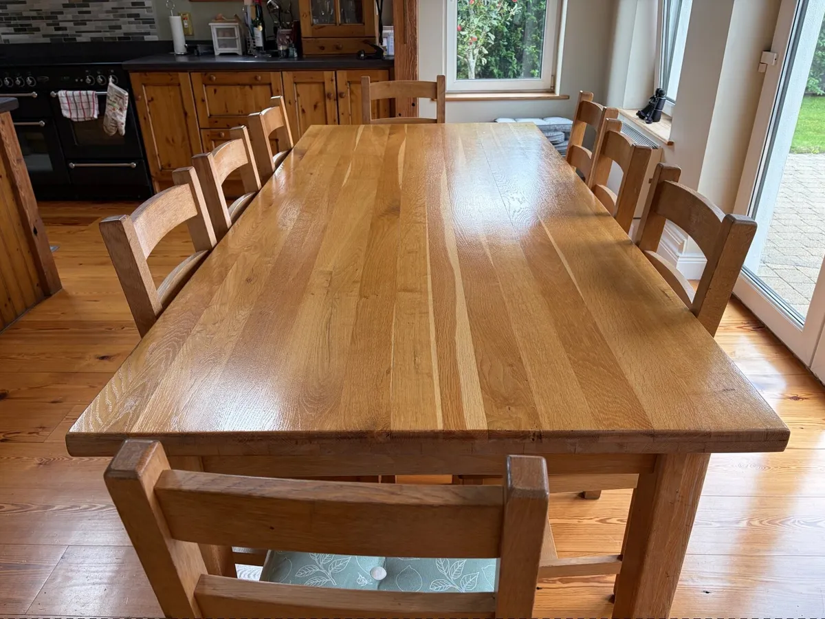 Kitchen table and chairs - Image 1