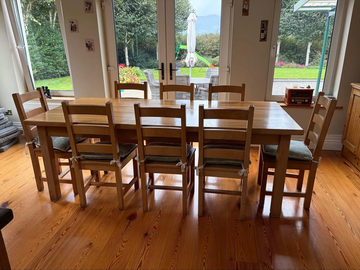 Kitchen table and chairs - Image 3