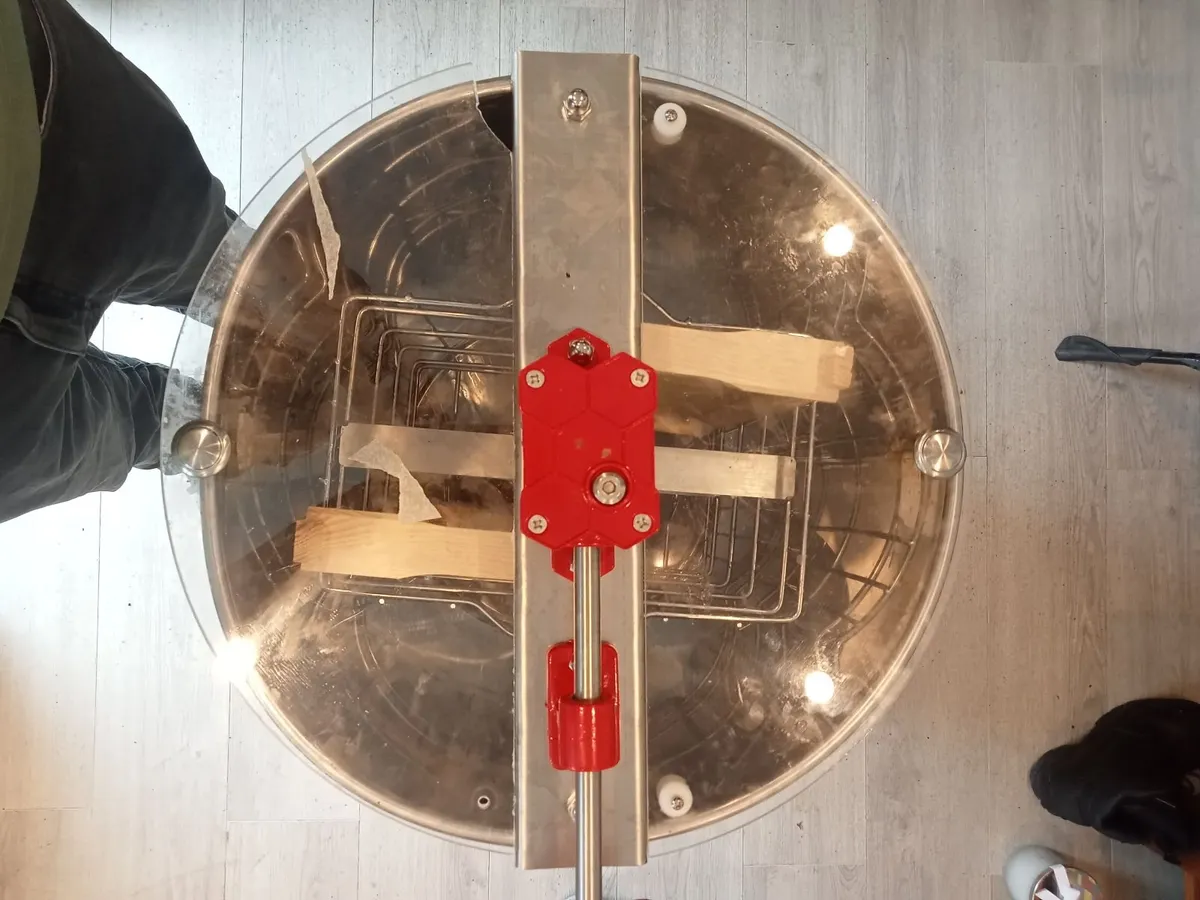 Honey extractor - Image 2