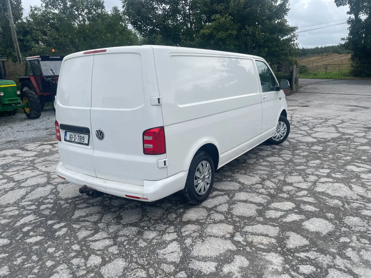 Volkswagen Transporter - Image 4