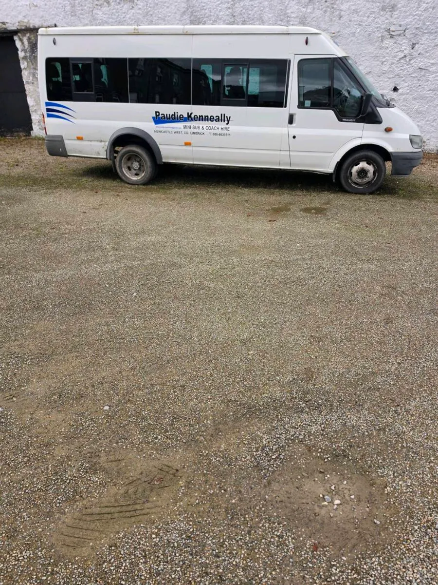Minibus - Image 2