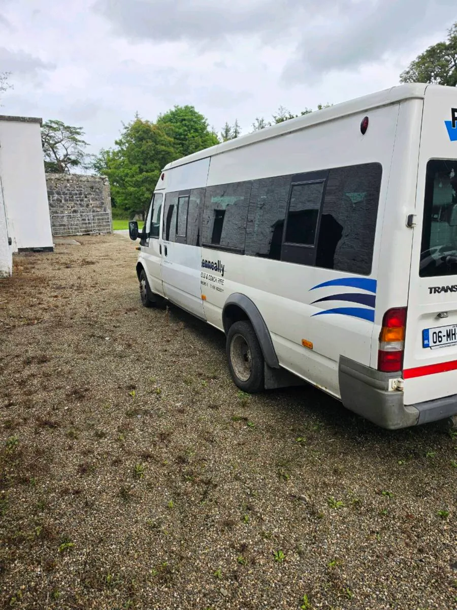 Minibus - Image 4