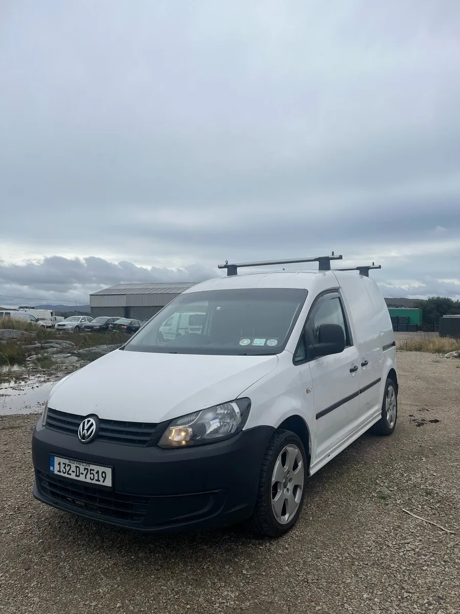 2013 Volkswagen Caddy - Image 2