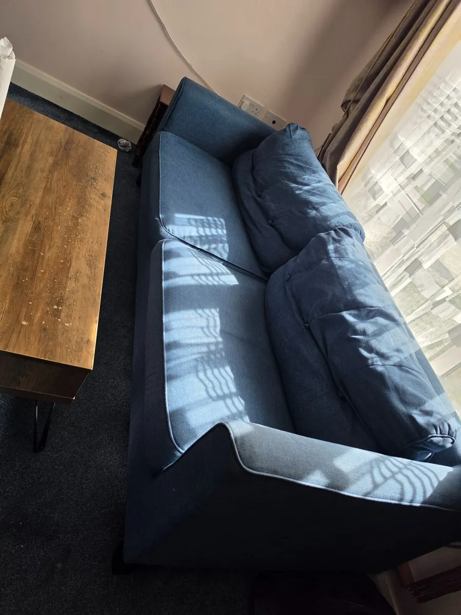 Sofas and chairs - Image 2