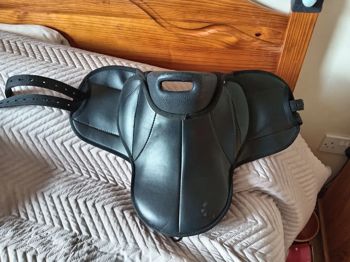 PONY SADDLE AND UNDER BLANKET - Image 2