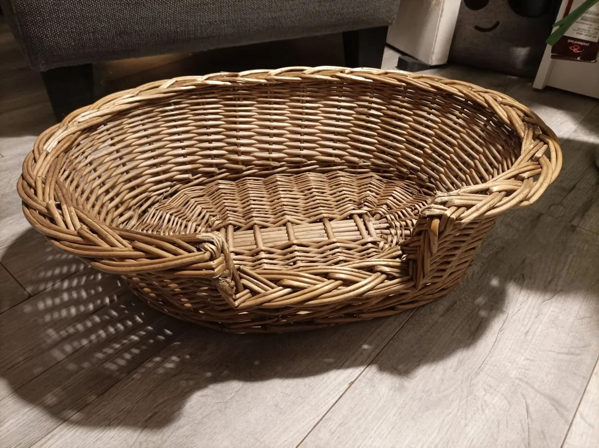 Wicker Pet Bed - Image 1
