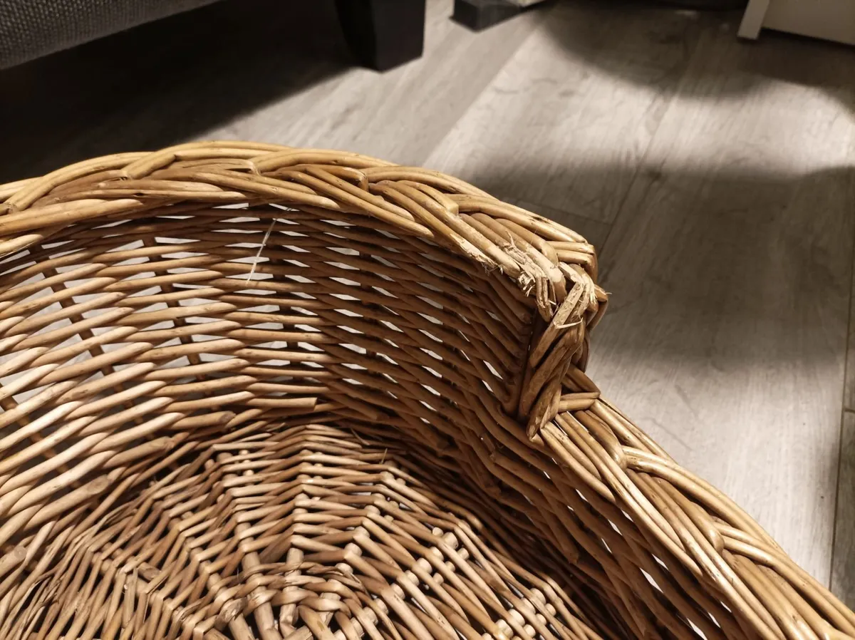Wicker Pet Bed - Image 4