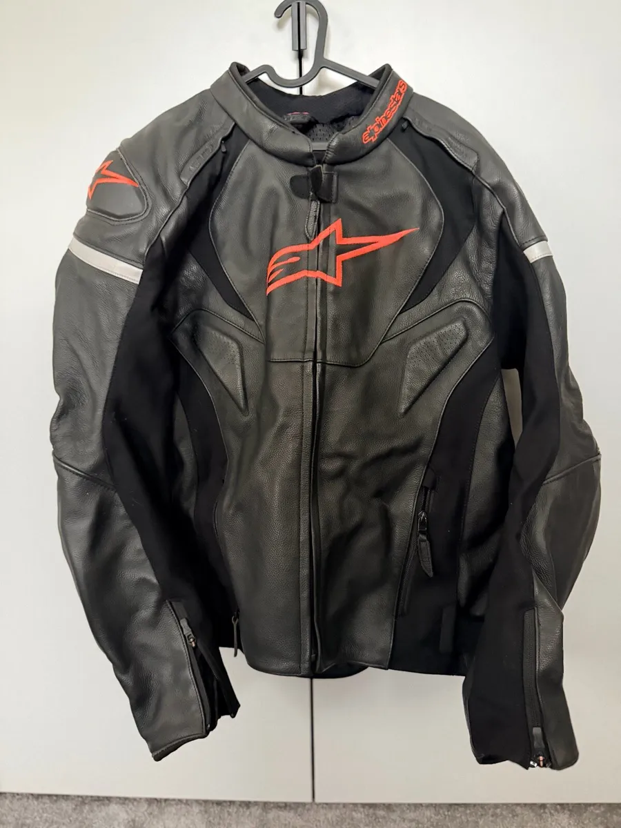 Alpinestars tech leather jacket and pants - Image 1