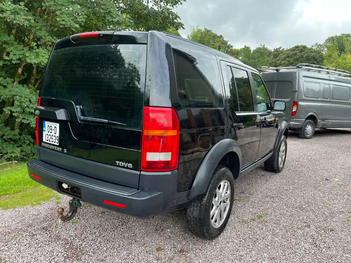 Land Rover Discovery 2009 - Image 4
