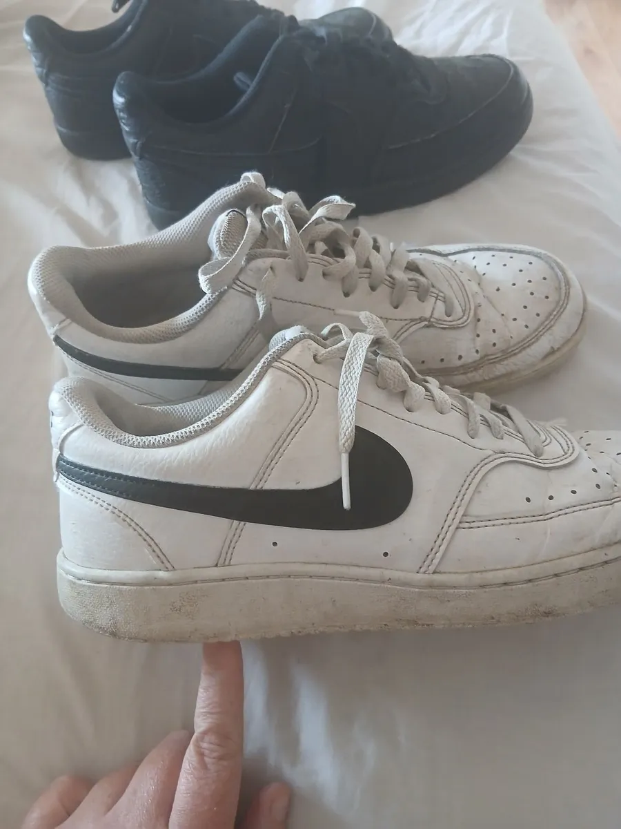 Boys Nike shoes - Image 3