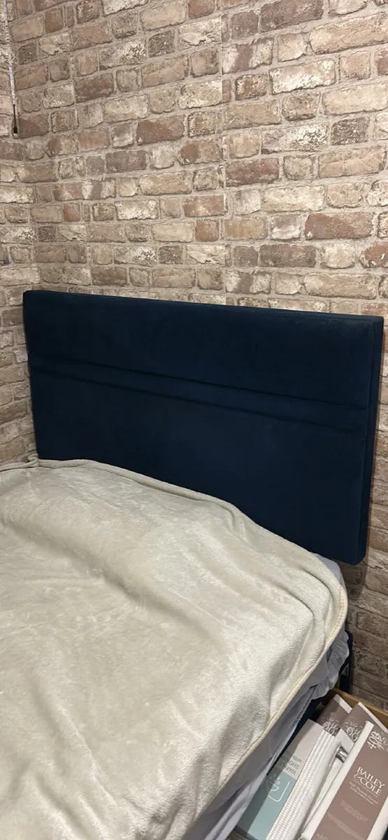 King/Queen sized bed - Image 3