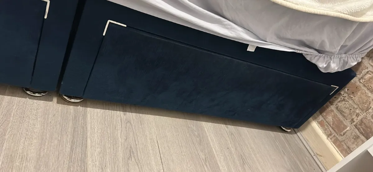 King/Queen sized bed - Image 4