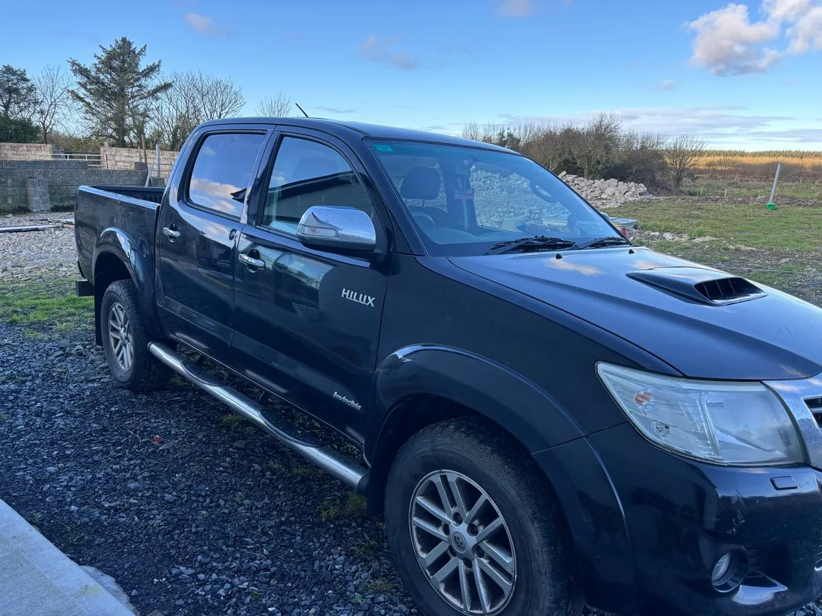 Toyota hilux invincible 3.0 diesel - Image 3
