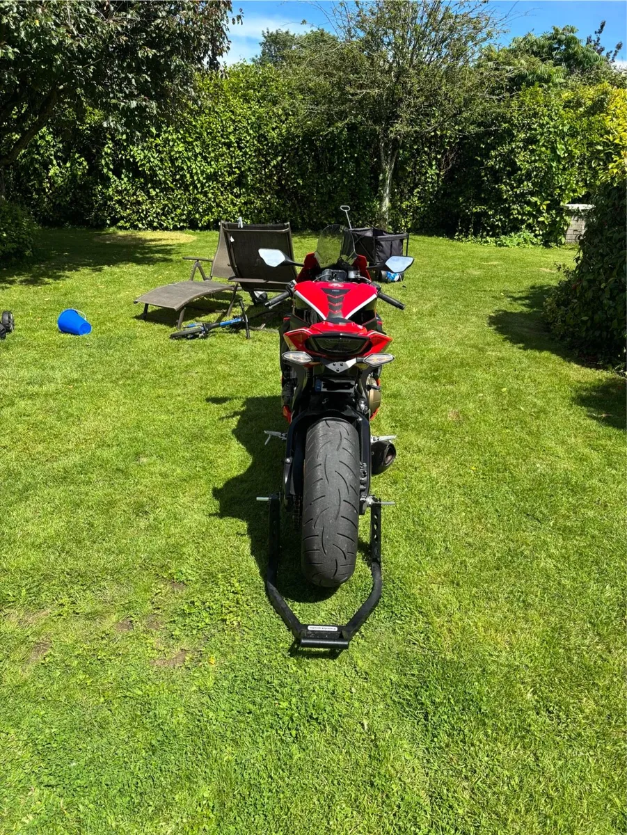 2017 Honda CBR1000RR Fireblade - Image 4