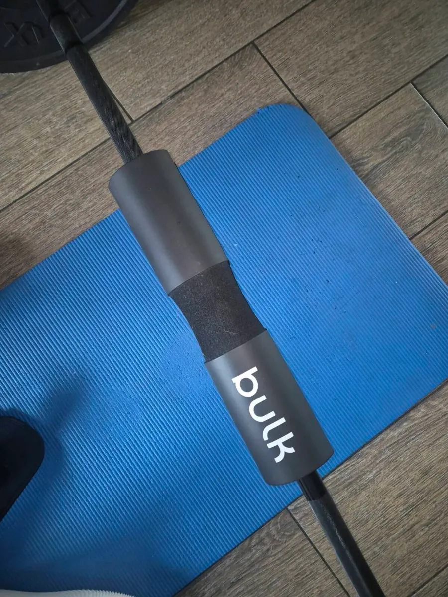 Barbell and plates - Image 4