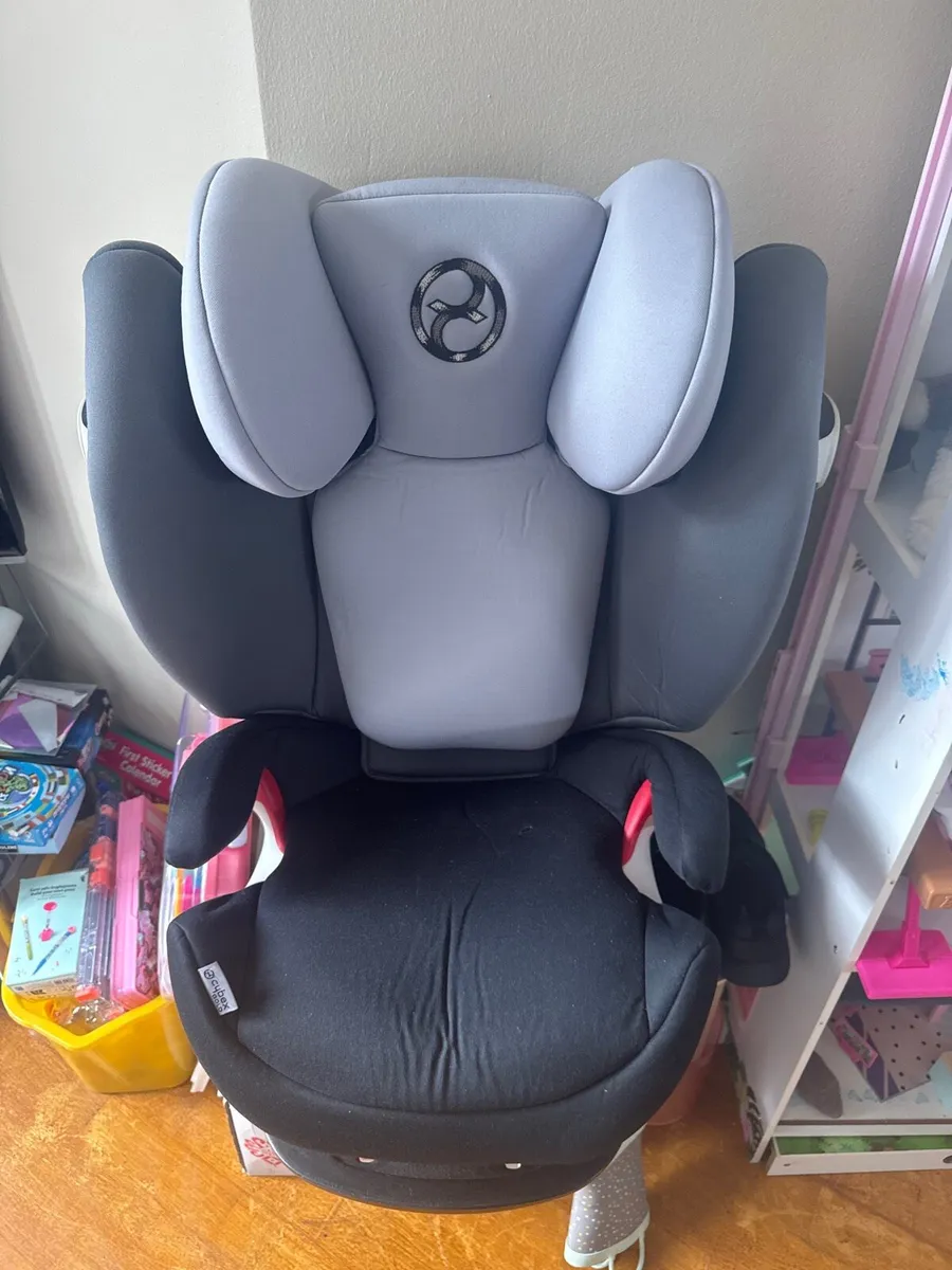Cybex gold car seat - Image 3