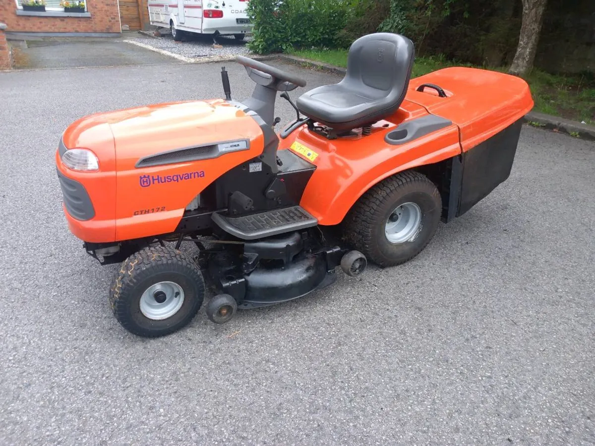 Ride on lawnmower - Image 2