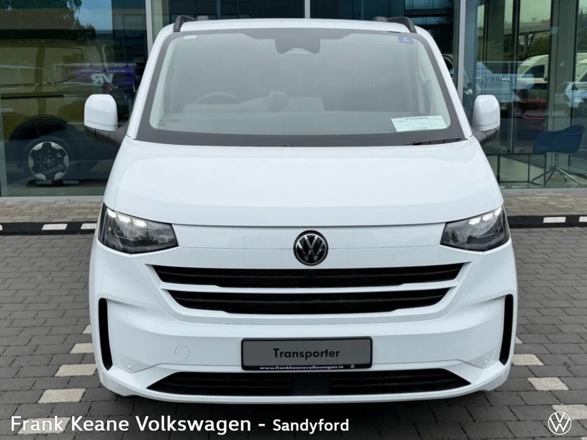Volkswagen Transporter HIGHLINE AUTO 150BHP LWB *P - Image 4