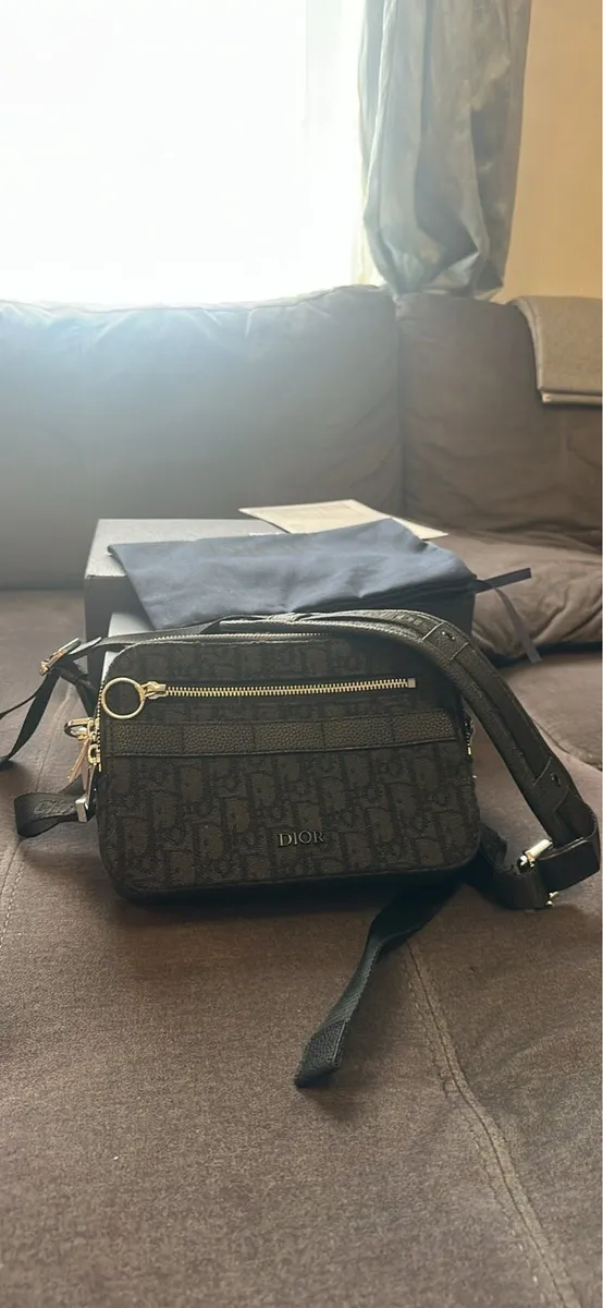 DlOR Safari Messenger Bag - Image 4