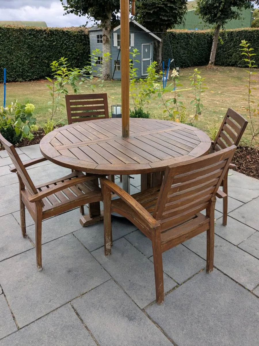 Garden furniture - Image 1