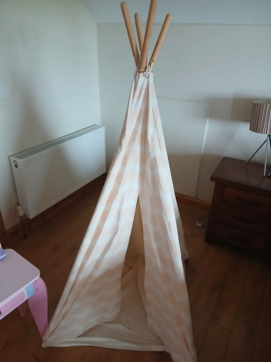 Girls Teepee and assesories - Image 3