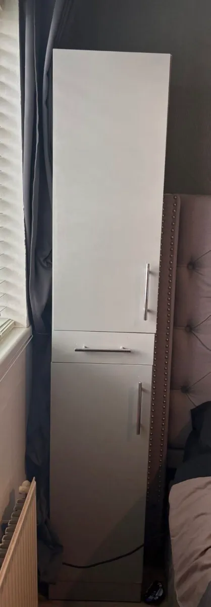 Tall storage unit - Image 2