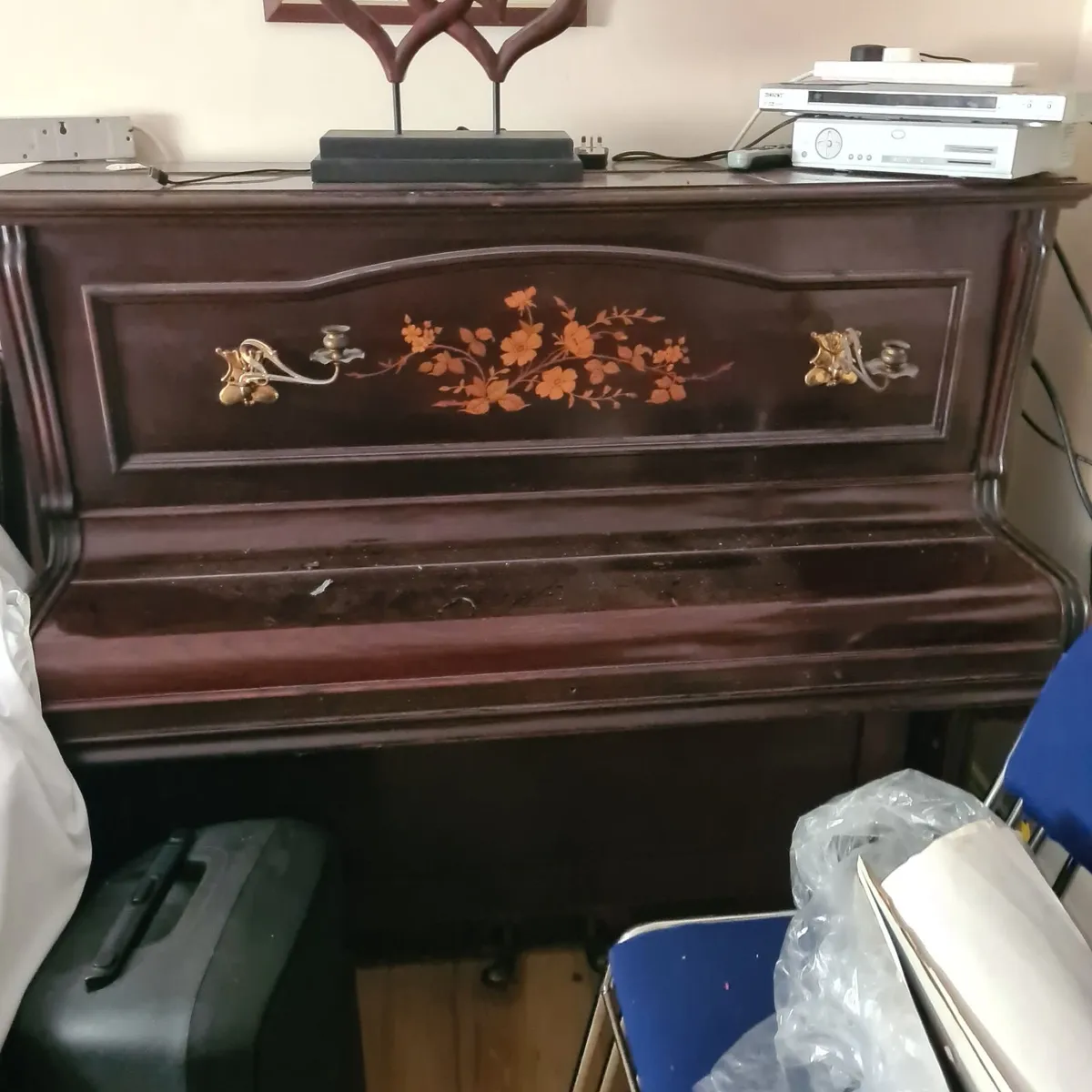 Piano - Image 1