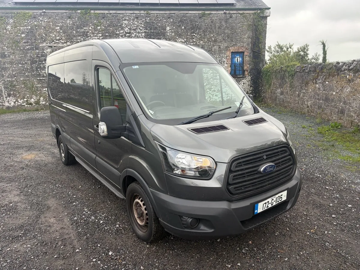 172 FORD TRANSIT LOW KILOMETRES - Image 2