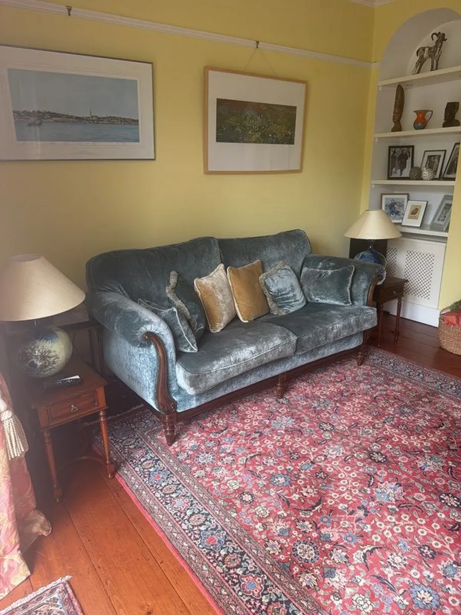 sofa - Image 1