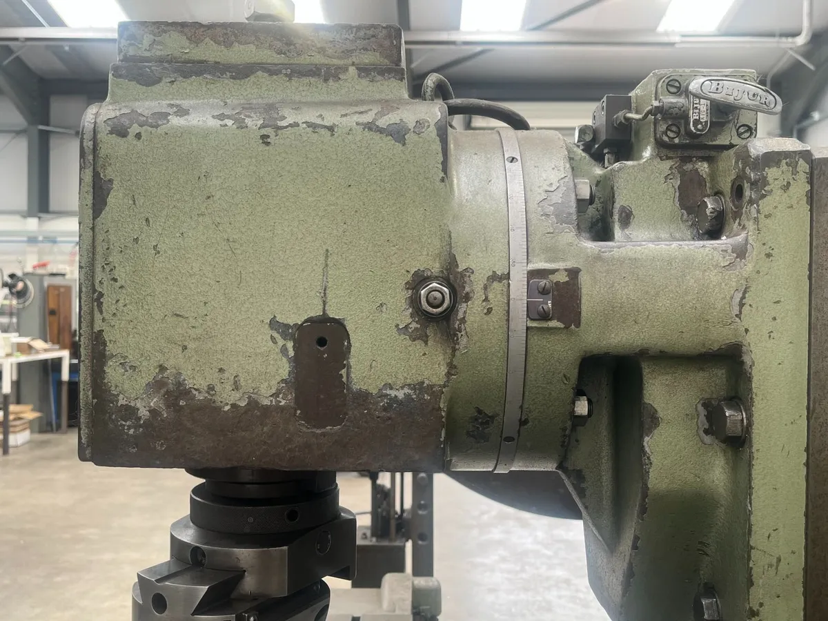 Milling Machine - Image 4