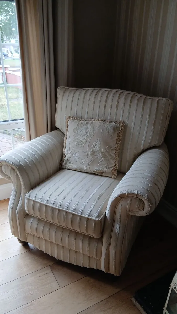 Couch & 2 armchairs - Image 1