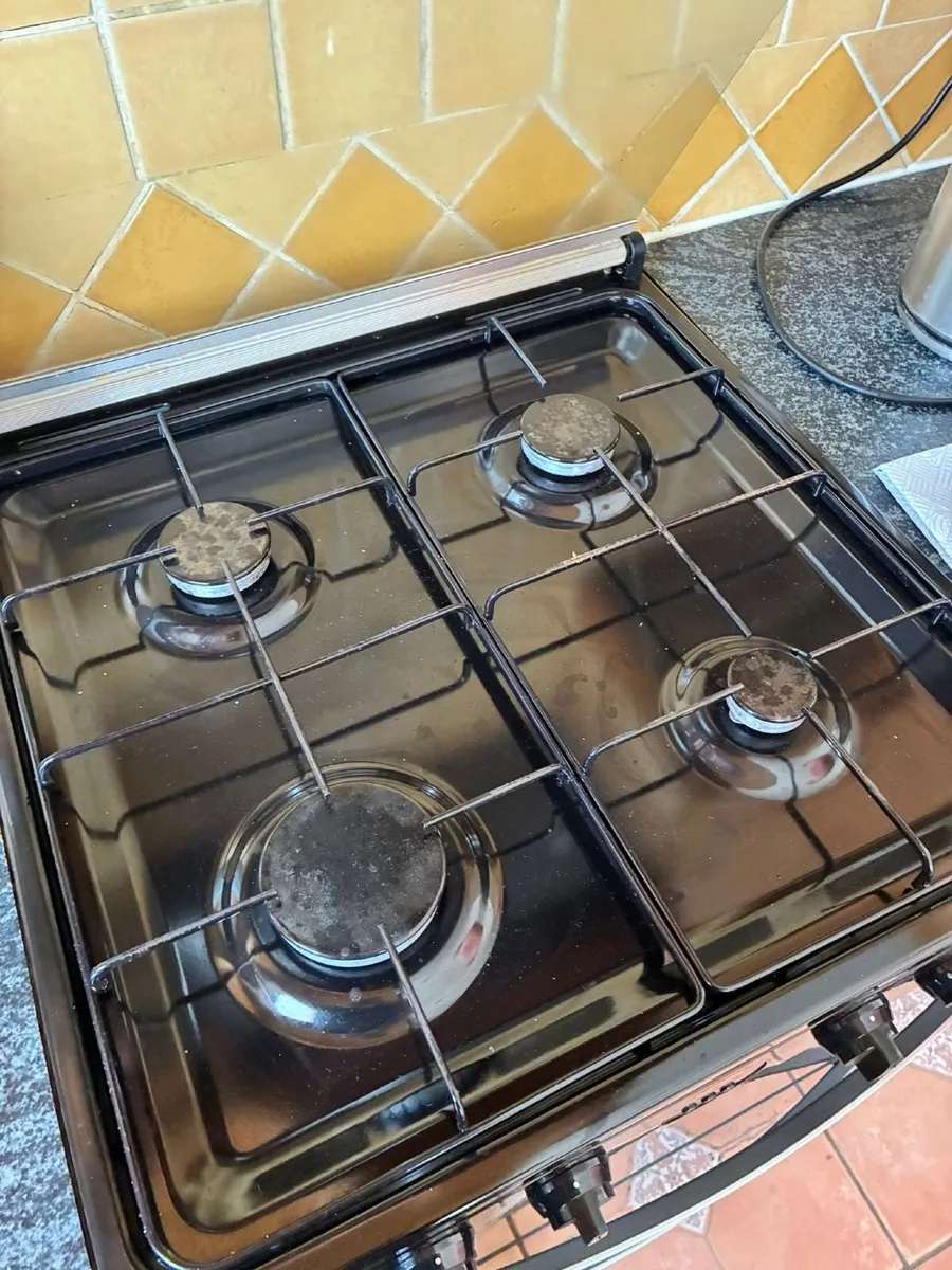 Cooker, Dishwasher, Fridge Freezer - Image 2