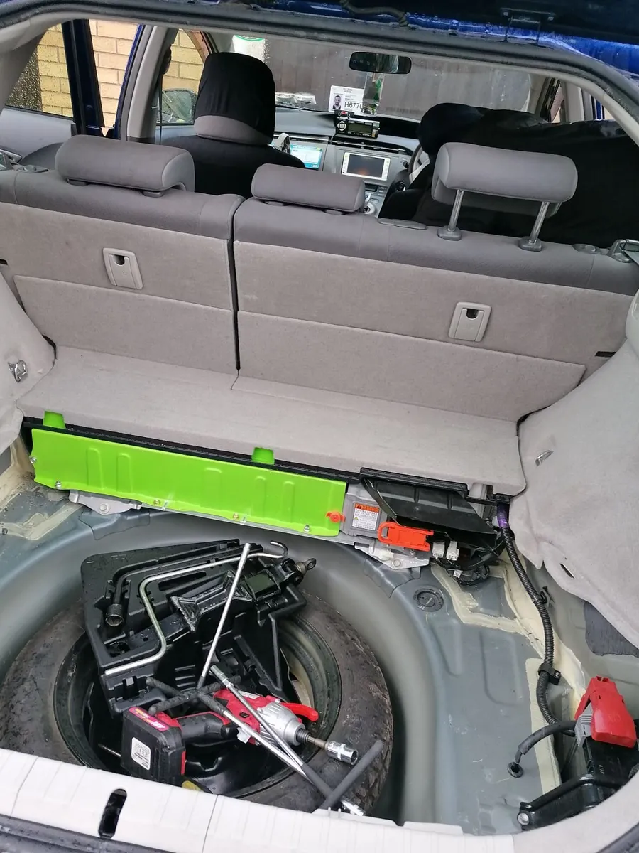 Hybrid Battery Replacement & Mobile Installation - Image 2