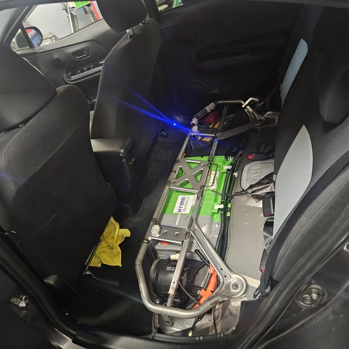 Hybrid Battery Replacement & Mobile Installation - Image 4