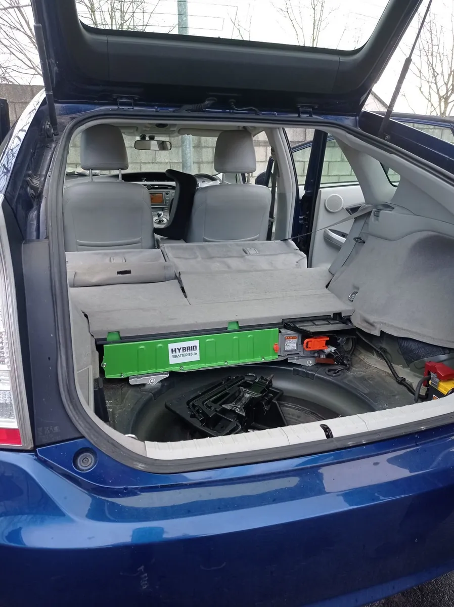 Hybrid Battery Replacement & Mobile Installation - Image 1