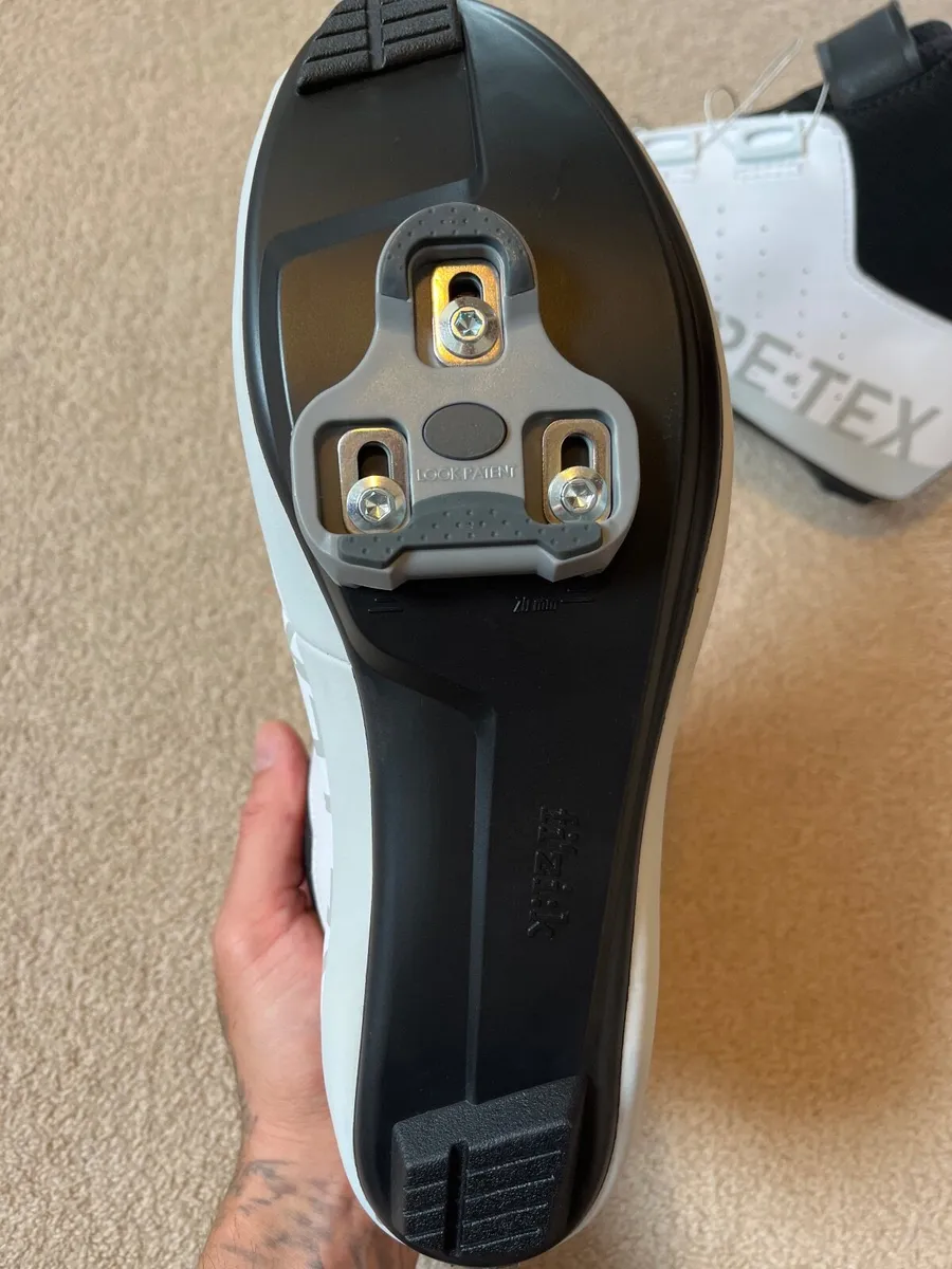 Fizik Tempo Artica R5 GTX Cycling Shoes (New) - Image 4