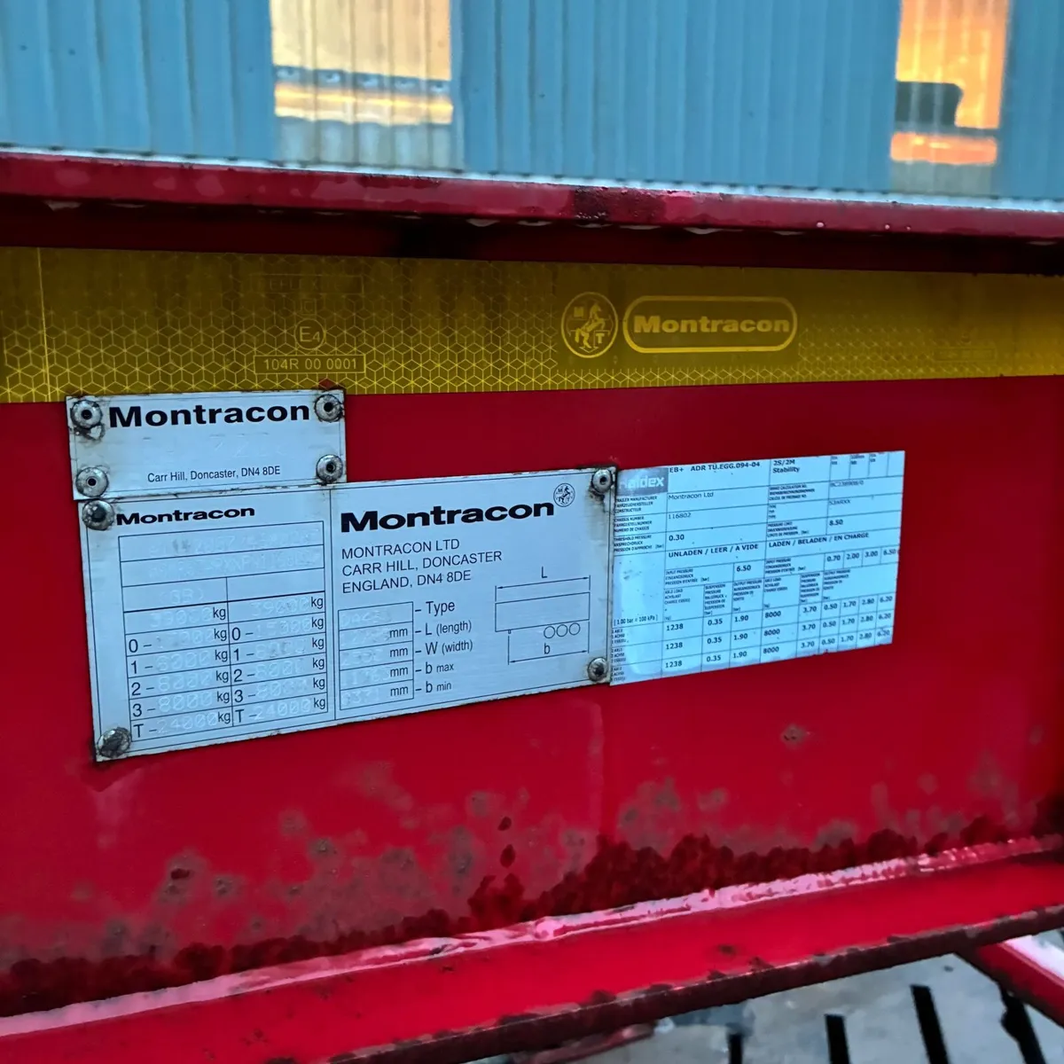 Montracon sliding skelly sale or hire - Image 2