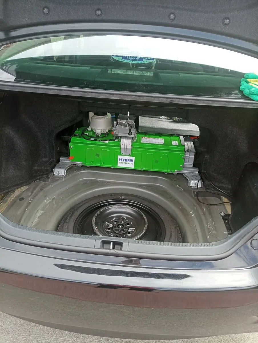 Hybrid Battery Replacement & Mobile Installation - Image 1