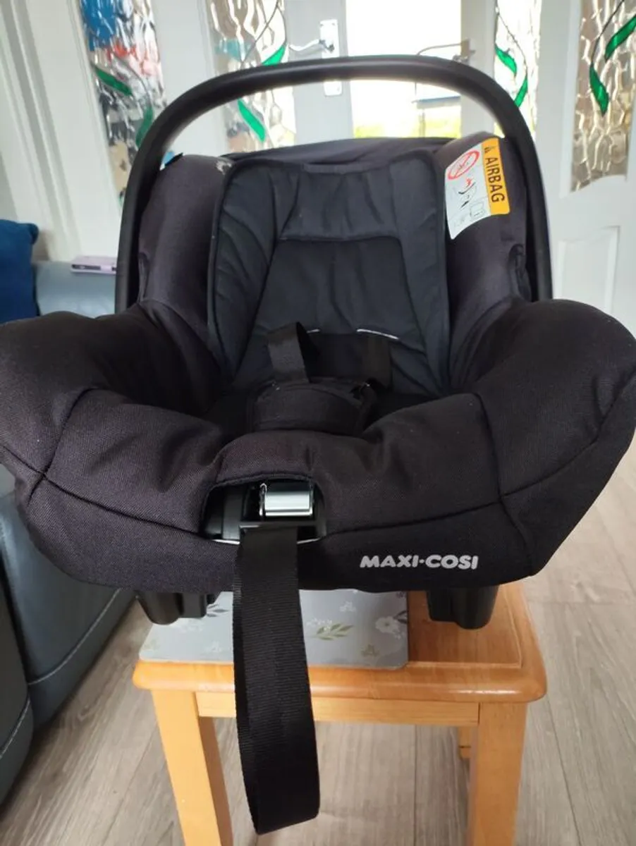 Baby car seat - Image 1