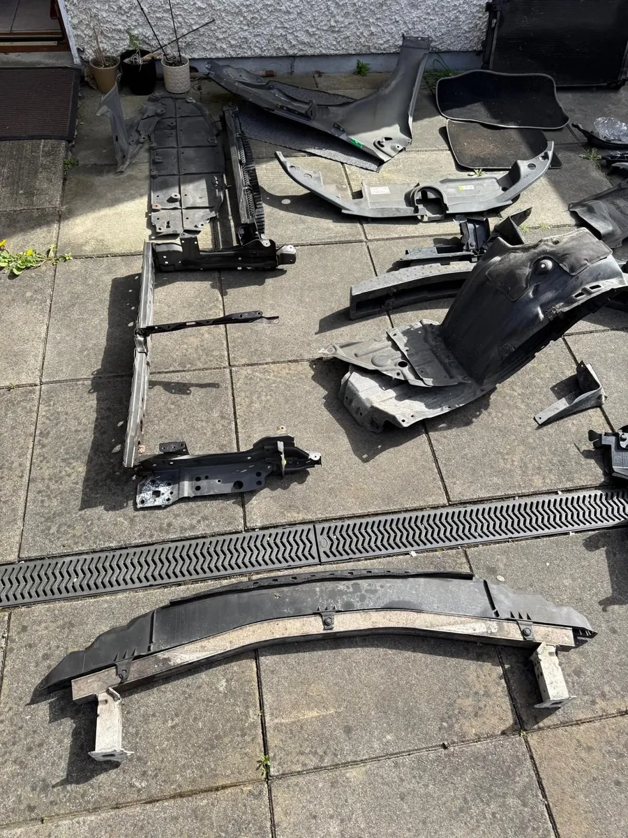 Toyota Prius lexury front parts 2017 - Image 4