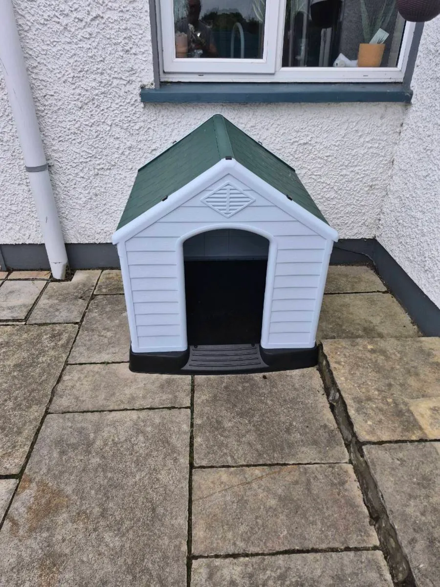 Dog kennel - Image 1