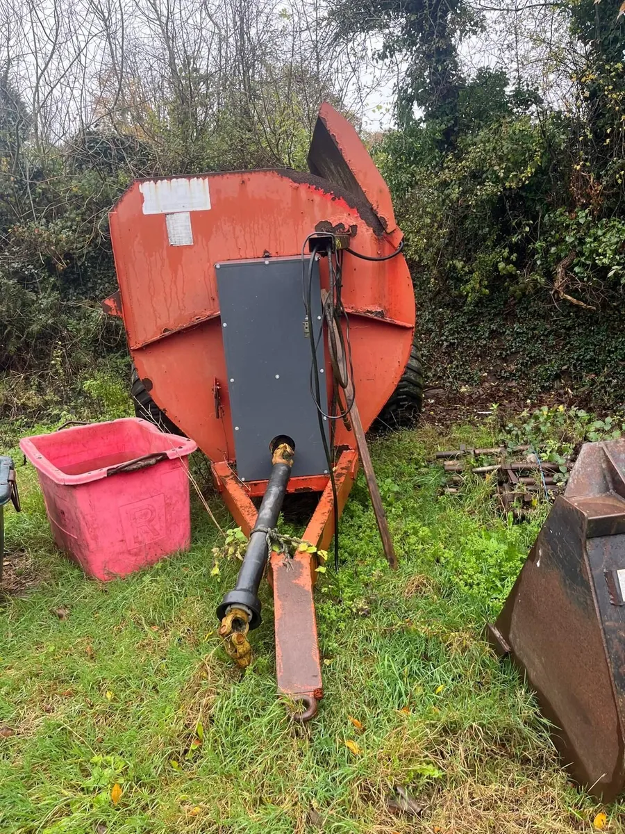 DUNG SPREADER - Image 1