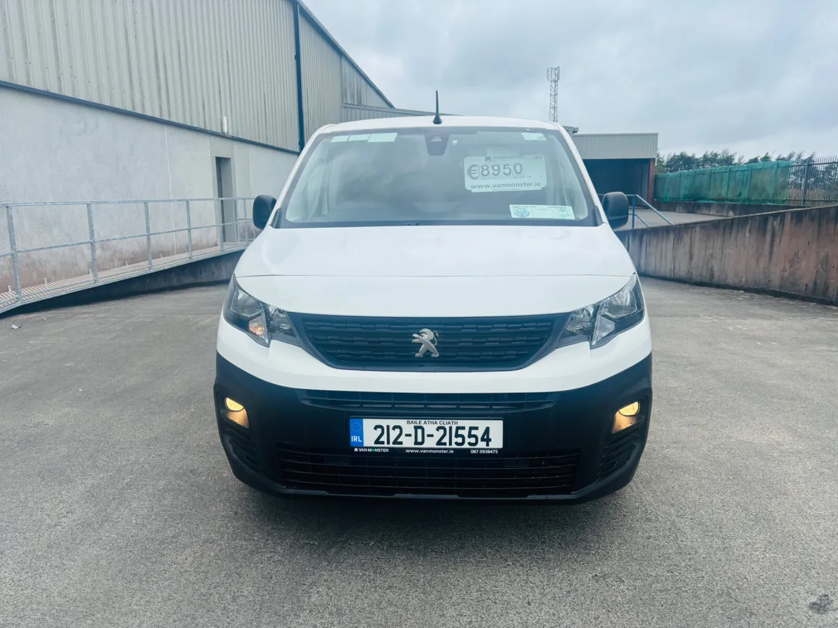2021 Peugeot partner 1.5 100bhp PRO €8,950 +  VAT - Image 2