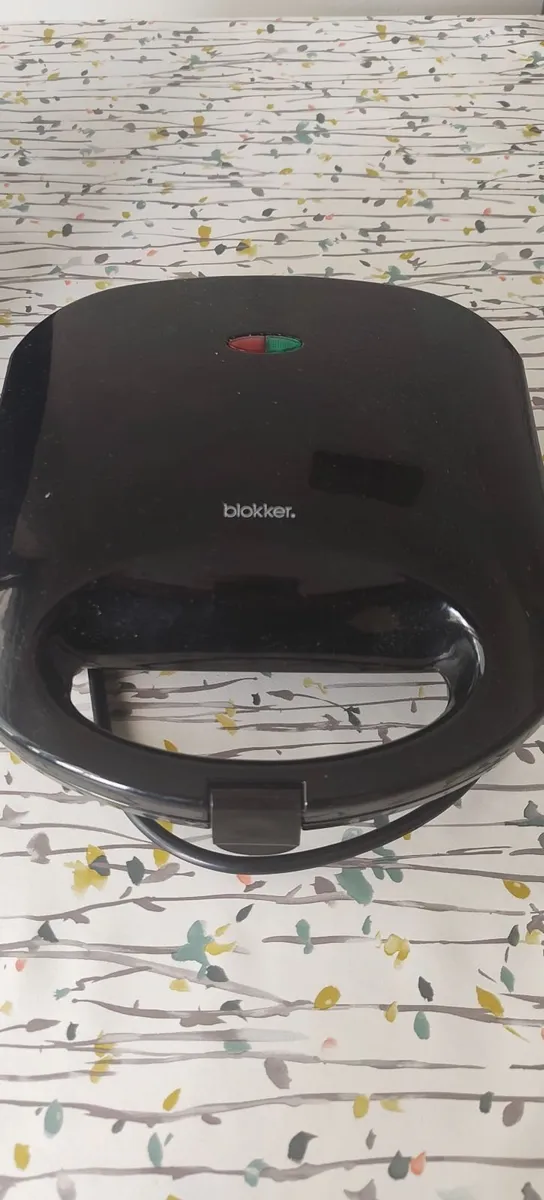 Toasted sandwich maker - Image 1