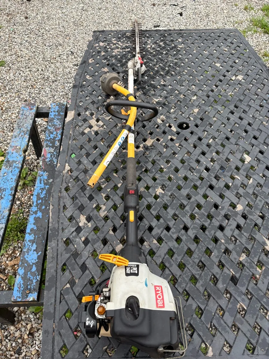 Ryobi hedge cutter need carburettor cleaned - Image 2