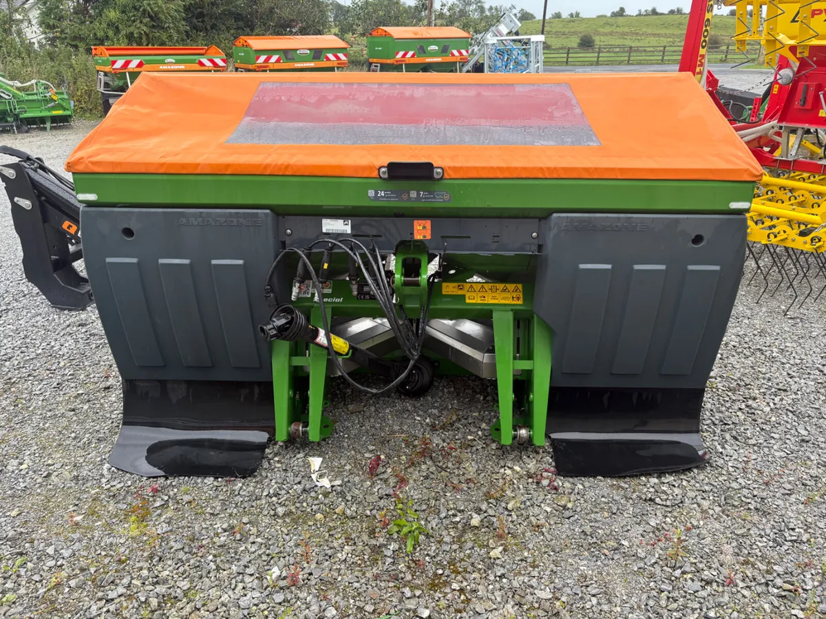 Ex-Demo Amazone ZAV1400 - Image 2