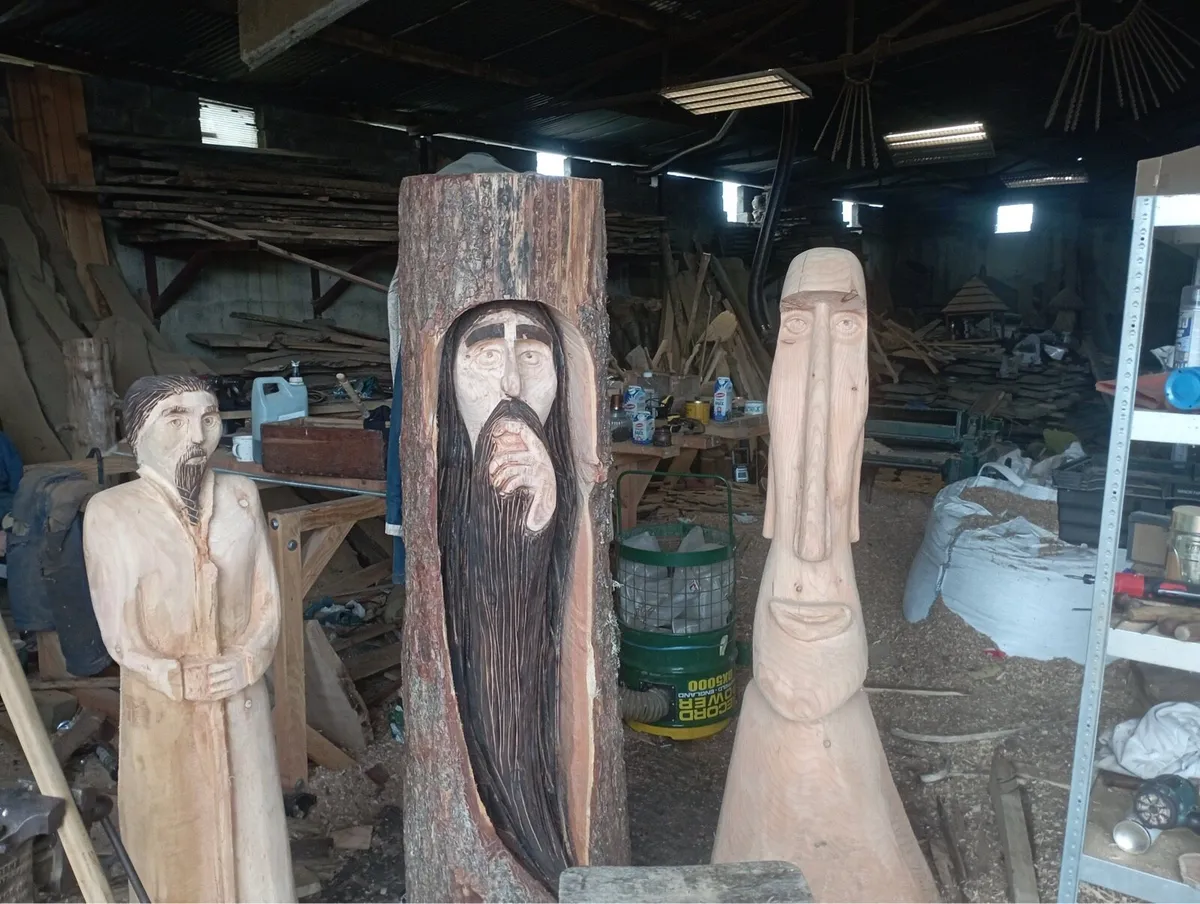 Chainsaw carvings - Image 1