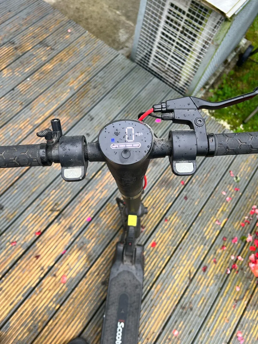 iScooter M5 electric scooter - Image 4