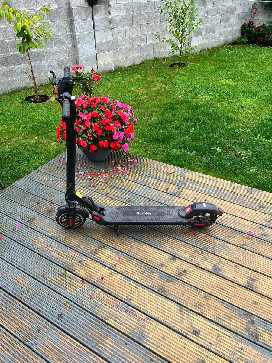 iScooter M5 electric scooter - Image 2